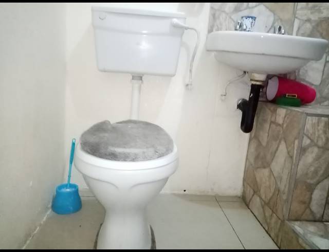 2 BEDROOM FREEHOLD FOR SALE IN WINDMILL PARK